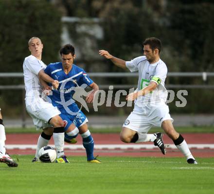 Fussball Regionalliga. VSV gegen Sturm Graz Amateure. Denis Curic, (VSV), Marco Foda, Michael Hofer (Graz). Villach, 20.8.2011.
Foto: Kuess
---
pressefotos, pressefotografie, kuess, qs, qspictures, sport, bild, bilder, bilddatenbank