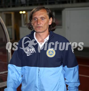 Fussball Bundesliga. Erste Liga. WAC/St. Andrae gegen Vienna. Trainer Alfred Tatar (Vienna). Wolfsberg, 19.8.2011
Foto: Kuess

---
pressefotos, pressefotografie, kuess, qs, qspictures, sport, bild, bilder, bilddatenbank