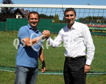 Fussball. Alexander Suppantschitsch, Goran Lucic. Klagenfurt, 17.8.2011.
Foto: Kuess
---
pressefotos, pressefotografie, kuess, qs, qspictures, sport, bild, bilder, bilddatenbank