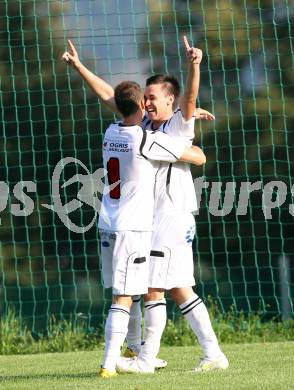 Fussball Unterliga Ost. Ludmannsdorf gegen KAC. Torjubel Gerfried Einspieler, Marcel Quantschnig (Ludmannsdorf). Ludmannsdorf, am 21.8.2011.
Foto: Kuess
---
pressefotos, pressefotografie, kuess, qs, qspictures, sport, bild, bilder, bilddatenbank