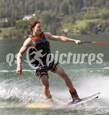 Eishockey. VSV. WIEDERGUT Andreas. Ossiacher See, 22.8.2011.
Foto: Kuess
---
pressefotos, pressefotografie, kuess, qs, qspictures, sport, bild, bilder, bilddatenbank