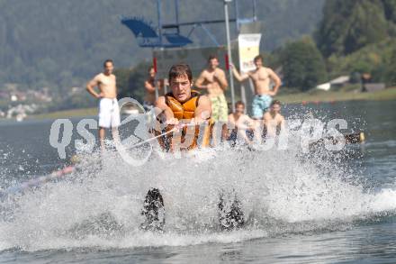 Eishockey. VSV. Wasserski. Stefan Bacher. Ossiacher See, 22.8.2011.
Foto: Kuess
---
pressefotos, pressefotografie, kuess, qs, qspictures, sport, bild, bilder, bilddatenbank