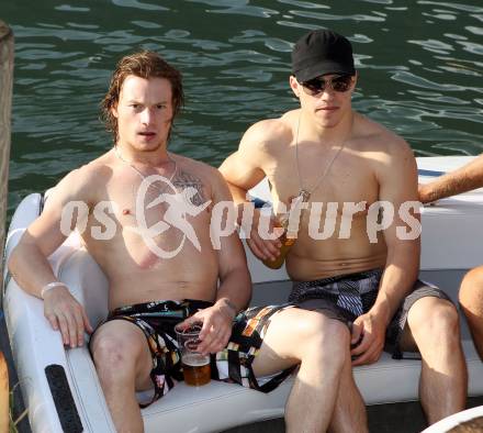 Eishockey. VSV. WIEDERGUT Andreas, TOFF Nico. Ossiacher See, 22.8.2011.
Foto: Kuess
---
pressefotos, pressefotografie, kuess, qs, qspictures, sport, bild, bilder, bilddatenbank