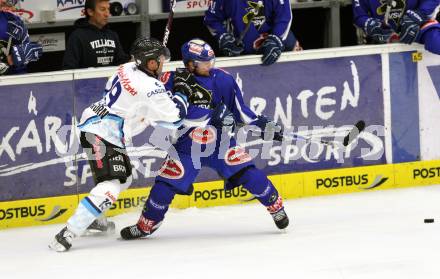 EBEL. Eishockey Bundesliga. EC Pasut VSV gegen  ERC Ingolstadt.  KASPITZ Roland (VSV), Joe Motzko (Ingolstadt). Villach, am 26.8.2011.
Foto: Kuess 


---
pressefotos, pressefotografie, kuess, qs, qspictures, sport, bild, bilder, bilddatenbank