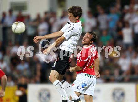 Fussball Bundesliga. Erste Liga. WAC/St. Andrae gegen SKN St. Poelten.  Christian Falk (WAC/St.Andrae), Markus Speiser (St. Poelten). Wolfsberg, 26.8.2011
Foto: Kuess

---
pressefotos, pressefotografie, kuess, qs, qspictures, sport, bild, bilder, bilddatenbank