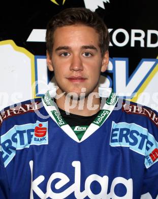 Eishockey. VSV. Mannschaftsfototermin. Portraitfoto. HARTL Nikolaus. Villach, 27.8.2011.
Foto: Kuess
---
pressefotos, pressefotografie, kuess, qs, qspictures, sport, bild, bilder, bilddatenbank