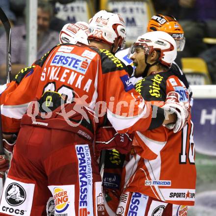 Eishockey Testspiel KAC gegen Iserlohn Roosters. Torjubel Thomas Koch, Mike Siklenka (KAC). Klagenfurt, 27.8.2011.
Foto: Kuess 

---
pressefotos, pressefotografie, kuess, qs, qspictures, sport, bild, bilder, bilddatenbank
