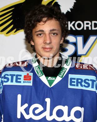 Eishockey. VSV. Mannschaftsfototermin. Portraitfoto. Schluderbacher Lukas. Villach, 27.8.2011.
Foto: Kuess
---
pressefotos, pressefotografie, kuess, qs, qspictures, sport, bild, bilder, bilddatenbank