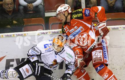 Eishockey Testspiel KAC gegen Iserlohn Roosters. Mike Siklenka,  (KAC), Thomas Holzmann (Iserlohn Roosters). Klagenfurt, 27.8.2011.
Foto: Kuess 

---
pressefotos, pressefotografie, kuess, qs, qspictures, sport, bild, bilder, bilddatenbank