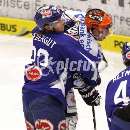 EBEL. Eishockey Bundesliga. EC Pasut VSV gegen Iserlohn Roosters. Andreas Wiedergut,  (VSV), David Spina (Iserlohn Roosters). Villach, am 28.8.2011.
Foto: Kuess 


---
pressefotos, pressefotografie, kuess, qs, qspictures, sport, bild, bilder, bilddatenbank