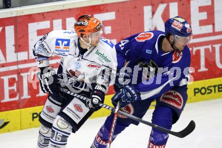 EBEL. Eishockey Bundesliga. EC Pasut VSV gegen Iserlohn Roosters. Mario Altmann,  (VSV), Thomas Holzmann (Iserlohn Roosters). Villach, am 28.8.2011.
Foto: Kuess 


---
pressefotos, pressefotografie, kuess, qs, qspictures, sport, bild, bilder, bilddatenbank