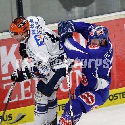 EBEL. Eishockey Bundesliga. EC Pasut VSV gegen Iserlohn Roosters. Nicolas Petrik,  (VSV), Brett Skinner (Iserlohn Roosters). Villach, am 28.8.2011.
Foto: Kuess 


---
pressefotos, pressefotografie, kuess, qs, qspictures, sport, bild, bilder, bilddatenbank