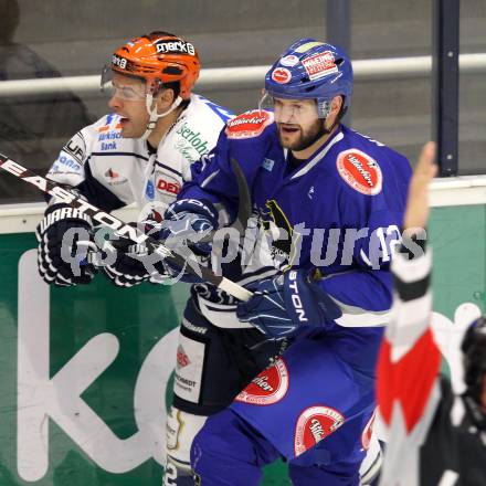 EBEL. Eishockey Bundesliga. EC Pasut VSV gegen Iserlohn Roosters. Craig Weller  (VSV), Michael Hackert (Iserlohn Roosters). Villach, am 28.8.2011.
Foto: Kuess 


---
pressefotos, pressefotografie, kuess, qs, qspictures, sport, bild, bilder, bilddatenbank