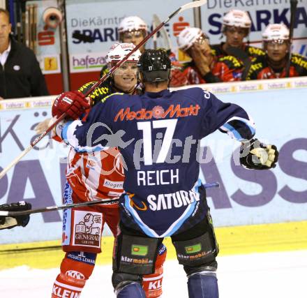 Eishockey Testspiel KAC gegen ERC Ingolstadt.  Furey Kirk (KAC), Jeremy Reich (ERC Ingolstadt). Klagenfurt, 28.8.2011.
Foto: Kuess 

---
pressefotos, pressefotografie, kuess, qs, qspictures, sport, bild, bilder, bilddatenbank