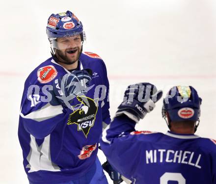 EBEL. Eishockey Bundesliga. EC Pasut VSV gegen Iserlohn Roosters. Torjubel Craig Weller, Kevin Mitchell (VSV). Villach, am 28.8.2011.
Foto: Kuess 


---
pressefotos, pressefotografie, kuess, qs, qspictures, sport, bild, bilder, bilddatenbank