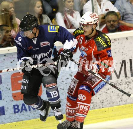 Eishockey Testspiel KAC gegen ERC Ingolstadt. Geier Stephan (KAC), Joe Motzko (ERC Ingolstadt). Klagenfurt, 28.8.2011.
Foto: Kuess 

---
pressefotos, pressefotografie, kuess, qs, qspictures, sport, bild, bilder, bilddatenbank