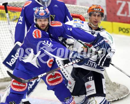 EBEL. Eishockey Bundesliga. EC Pasut VSV gegen Iserlohn Roosters. Craig Weller, (VSV),  Jeff Giuliano (Iserlohn Roosters). Villach, am 28.8.2011.
Foto: Kuess 


---
pressefotos, pressefotografie, kuess, qs, qspictures, sport, bild, bilder, bilddatenbank