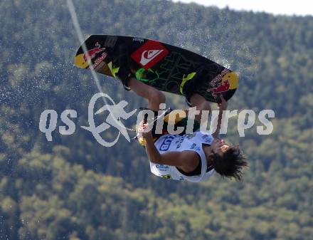 Wakeboard. Dominik Hernler. Doebriach am Millstaetter See, am 28.8.2011.
Foto: Kuess
---
pressefotos, pressefotografie, kuess, qs, qspictures, sport, bild, bilder, bilddatenbank