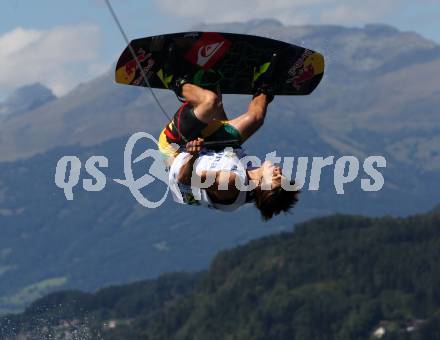 Wakeboard. Dominik Hernler. Doebriach am Millstaetter See, am 28.8.2011.
Foto: Kuess
---
pressefotos, pressefotografie, kuess, qs, qspictures, sport, bild, bilder, bilddatenbank