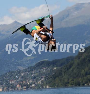 Wakeboard. Dominik Hernler. DÃ¶briach am MillstÃ¤tter See, am 28.8.2011.
Foto: Kuess 

---
pressefotos, pressefotografie, kuess, qs, qspictures, sport, bild, bilder, bilddatenbank