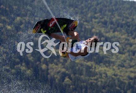 Wakeboard. Dominik Hernler. Doebriach am Millstaetter See, am 28.8.2011.
Foto: Kuess
---
pressefotos, pressefotografie, kuess, qs, qspictures, sport, bild, bilder, bilddatenbank