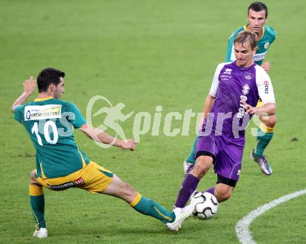 Fussball Regionalliga. SK Austria Klagenfurt gegen Voecklamarkt. Peter Pucker (Austria), Stefan Sammer (Voecklamarkt). Klagenfurt, am 2.9.2011.
Foto: Kuess
---
pressefotos, pressefotografie, kuess, qs, qspictures, sport, bild, bilder, bilddatenbank