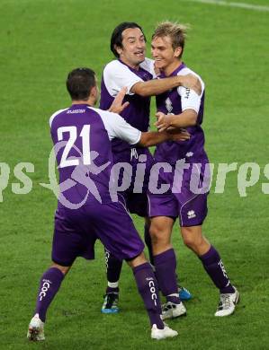 Fussball Regionalliga. SK Austria Klagenfurt gegen Voecklamarkt. Torjubel Almedin Hota, Peter Pucker, Alexander Percher (Austria). Klagenfurt, am 2.9.2011.
Foto: Kuess
---
pressefotos, pressefotografie, kuess, qs, qspictures, sport, bild, bilder, bilddatenbank