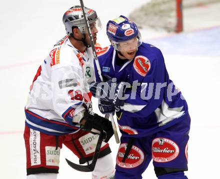 EBEL. Eishockey Bundesliga. EC Pasut VSV gegen Ritten Sport Bozen.  Lynn Loyns, (VSV),  Scott May (Ritten Sport Bozen). Villach, am 4.9.2011.
Foto: Kuess 


---
pressefotos, pressefotografie, kuess, qs, qspictures, sport, bild, bilder, bilddatenbank