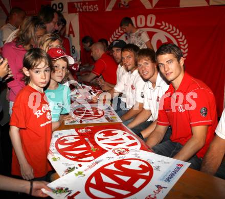 Eishockey. KAC. Kirchtag. Klagenfurt, 3.9.2011.
Foto: Kuess
---
pressefotos, pressefotografie, kuess, qs, qspictures, sport, bild, bilder, bilddatenbank