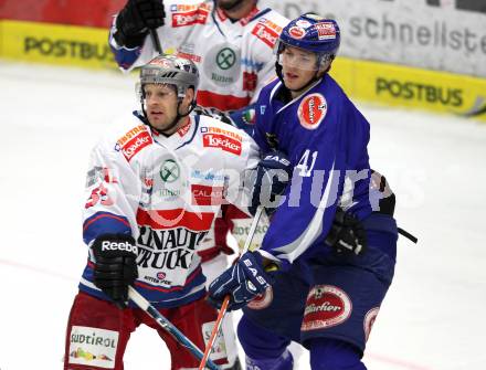 EBEL. Eishockey Bundesliga. EC Pasut VSV gegen Ritten Sport Bozen.  Mario Altmann, (VSV),  Lorenzo Daccordo (Ritten Sport Bozen). Villach, am 4.9.2011.
Foto: Kuess 


---
pressefotos, pressefotografie, kuess, qs, qspictures, sport, bild, bilder, bilddatenbank