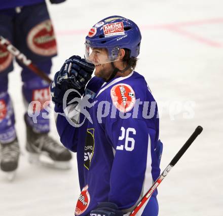 EBEL. Eishockey Bundesliga. EC Pasut VSV gegen Ritten Sport Bozen.  Torjubel Christof Martinz (VSV). Villach, am 4.9.2011.
Foto: Kuess 


---
pressefotos, pressefotografie, kuess, qs, qspictures, sport, bild, bilder, bilddatenbank