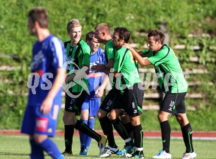 Fussball Kaerntner Liga. Voelkermarkt gegen Hermagor. Torjubel (Voelkermarkt). Voelkermarkt, am 3.9.2011.
Foto: Kuess
---
pressefotos, pressefotografie, kuess, qs, qspictures, sport, bild, bilder, bilddatenbank