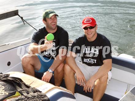 Eishockey. VSV. RAZINGAR Tomaz, LOYNS Lynn. Ossiacher See, 22.8.2011.
Foto: Kuess
---
pressefotos, pressefotografie, kuess, qs, qspictures, sport, bild, bilder, bilddatenbank