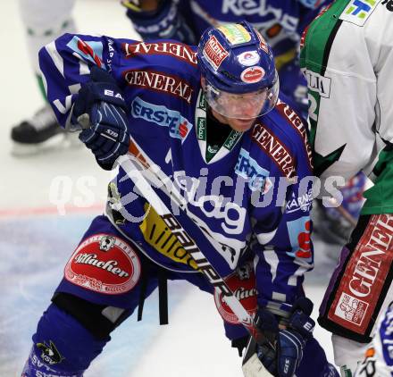 EBEL. Eishockey Bundesliga. EC Rekord Fenster VSV gegen HDD TILIA Olimpija Ljubljana. Lynn Loyns (VSV). Villach, am 9.9.2011.
Foto: Kuess 


---
pressefotos, pressefotografie, kuess, qs, qspictures, sport, bild, bilder, bilddatenbank