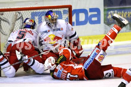 EBEL. Eishockey Bundesliga.  KAC gegen EC Red Bull Salzburg. HAGER Gregor (KAC), HOENECKL Thomas, RAFFL Thomas (Salzburg). Klagenfurt, 9.9.2011.
Foto: Kuess 

---
pressefotos, pressefotografie, kuess, qs, qspictures, sport, bild, bilder, bilddatenbank