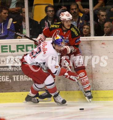 EBEL. Eishockey Bundesliga.  KAC gegen EC Red Bull Salzburg. GEIER Manuel (KAC), SCHLACHER Markus (Salzburg). Klagenfurt, 9.9.2011.
Foto: Kuess 

---
pressefotos, pressefotografie, kuess, qs, qspictures, sport, bild, bilder, bilddatenbank