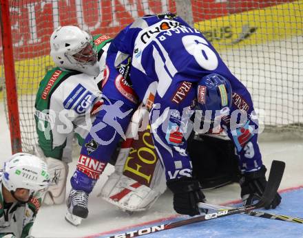 EBEL. Eishockey Bundesliga. EC Rekord Fenster VSV gegen HDD TILIA Olimpija Ljubljana.  Tomaz Razingar,(VSV),  Jean Philippe Lamoureux, (Laibach). Villach, am 9.9.2011.
Foto: Kuess 


---
pressefotos, pressefotografie, kuess, qs, qspictures, sport, bild, bilder, bilddatenbank