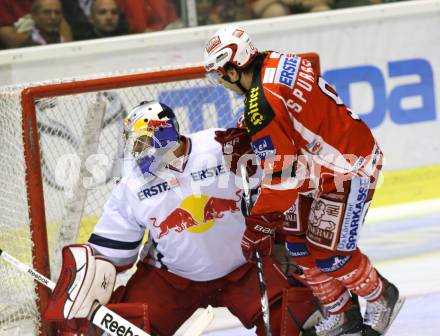 EBEL. Eishockey Bundesliga.  KAC gegen EC Red Bull Salzburg. SPURGEON Tyler (KAC), HOENECKL Thomas (Salzburg). Klagenfurt, 9.9.2011.
Foto: Kuess 

---
pressefotos, pressefotografie, kuess, qs, qspictures, sport, bild, bilder, bilddatenbank