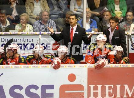 EBEL. Eishockey Bundesliga.  KAC gegen EC Red Bull Salzburg. Manny Viveiros (KAC). Klagenfurt, 9.9.2011.
Foto: Kuess 

---
pressefotos, pressefotografie, kuess, qs, qspictures, sport, bild, bilder, bilddatenbank