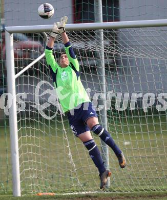 Fussball Kaerntner Liga. SVG Bleiburg gegen Ruden.  Daniel Skorjanz (Ruden). Bleiburg, am 11.9.2011.
Foto: Kuess
---
pressefotos, pressefotografie, kuess, qs, qspictures, sport, bild, bilder, bilddatenbank