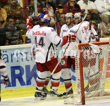 EBEL. Eishockey Bundesliga.  KAC gegen EC Red Bull Salzburg. Torjubel (Salzburg). Klagenfurt, 9.9.2011.
Foto: Kuess 

---
pressefotos, pressefotografie, kuess, qs, qspictures, sport, bild, bilder, bilddatenbank