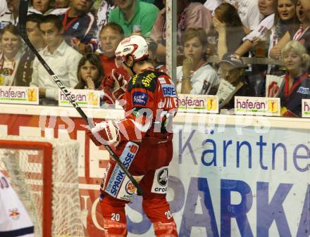 EBEL. Eishockey Bundesliga.  KAC gegen EC Red Bull Salzburg. Torjubel  Lammers John (KAC). Klagenfurt, 9.9.2011.
Foto: Kuess 

---
pressefotos, pressefotografie, kuess, qs, qspictures, sport, bild, bilder, bilddatenbank