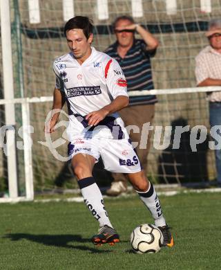 Fussball Regionalliga. SAK gegen GAK. Thomas Riedl (SAK). Klagenfurt, am 10.11.2011.
Foto: Kuess
---
pressefotos, pressefotografie, kuess, qs, qspictures, sport, bild, bilder, bilddatenbank