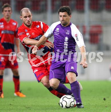 Fussball. Regionalliga. SK Austria Klagenfurt gegen SAK. Sablatnig Christian (Austria Klagenfurt), Dlopst Christian (SAK). Klagenfurt, 16.9.2011.
Foto: Kuess

---
pressefotos, pressefotografie, kuess, qs, qspictures, sport, bild, bilder, bilddatenbank