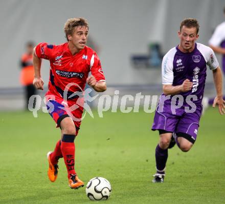 Fussball. Regionalliga. SK Austria Klagenfurt gegen SAK. Radinger Patrick Peter (Klagenfurt), Triplat Grega (SAK). Klagenfurt, 16.9.2011.
Foto: Kuess

---
pressefotos, pressefotografie, kuess, qs, qspictures, sport, bild, bilder, bilddatenbank