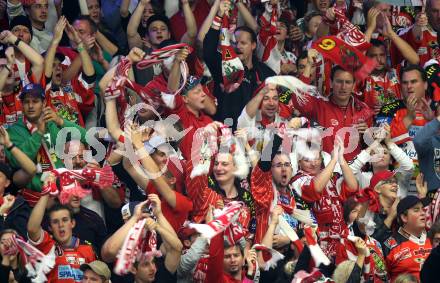 EBEL. Eishockey Bundesliga. EC Rekord Fenster VSV gegen EC KAC. Fans. Villach, am 18.9.2011.
Foto: Kuess 


---
pressefotos, pressefotografie, kuess, qs, qspictures, sport, bild, bilder, bilddatenbank