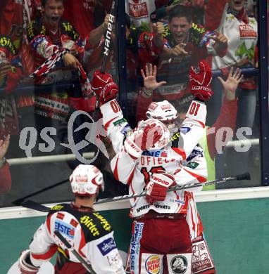 EBEL. Eishockey Bundesliga. EC Rekord Fenster VSV gegen EC KAC.  Torjubel Gragor Hager, Tyler Scofield (KAC). Villach, am 18.9.2011.
Foto: Kuess 


---
pressefotos, pressefotografie, kuess, qs, qspictures, sport, bild, bilder, bilddatenbank