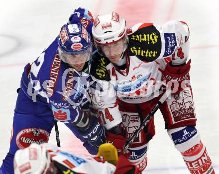 EBEL. Eishockey Bundesliga. EC Rekord Fenster VSV gegen EC KAC. Pierre Luc Sleigher,  (VSV), Dieter Kalt (KAC). Villach, am 18.9.2011.
Foto: Kuess 


---
pressefotos, pressefotografie, kuess, qs, qspictures, sport, bild, bilder, bilddatenbank