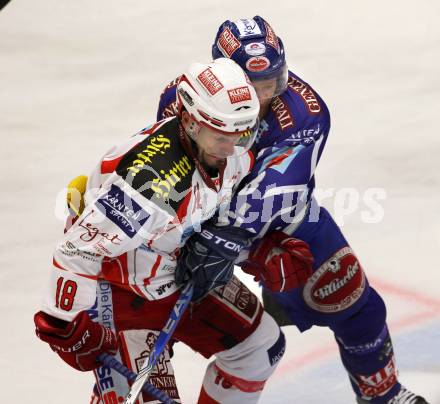 EBEL. Eishockey Bundesliga. EC Rekord Fenster VSV gegen EC KAC. Roland Kaspitz, (VSV), Thomas Koch  (KAC). Villach, am 18.9.2011.
Foto: Kuess 


---
pressefotos, pressefotografie, kuess, qs, qspictures, sport, bild, bilder, bilddatenbank