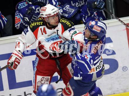 EBEL. Eishockey Bundesliga. EC Rekord Fenster VSV gegen EC KAC. Mario Altmann, (VSV), Johannes Reichel  (KAC). Villach, am 18.9.2011.
Foto: Kuess 


---
pressefotos, pressefotografie, kuess, qs, qspictures, sport, bild, bilder, bilddatenbank